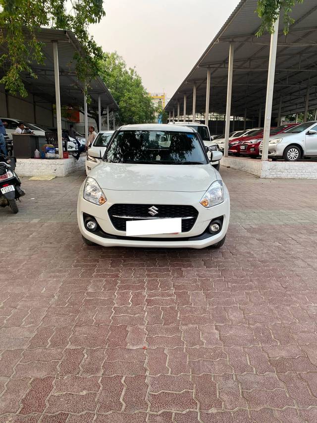 https://images10.gaadi.com/usedcar_image/4530822/original/processed_c9294b6b-fec3-4bf3-9bfb-fe75ee83a1eb.jpg?imwidth=6400