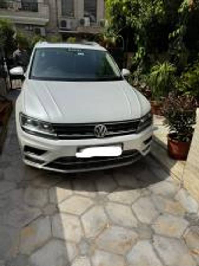 https://images10.gaadi.com/usedcar_image/4530834/original/2410d96af3cb8cd95632380dc299a29c.jpg?imwidth=6400