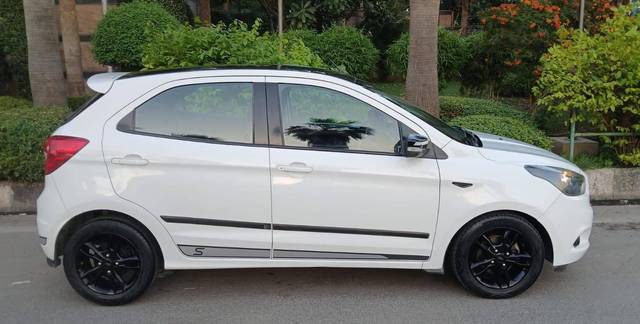 https://images10.gaadi.com/usedcar_image/4530837/original/processed_3998b5faf212d1f19659b47f4addc8cd.jpg?imwidth=6401
