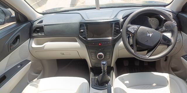 https://images10.gaadi.com/usedcar_image/4530842/original/813c24760b3b2fc7863345fb53532d09.jpg?imwidth=6401