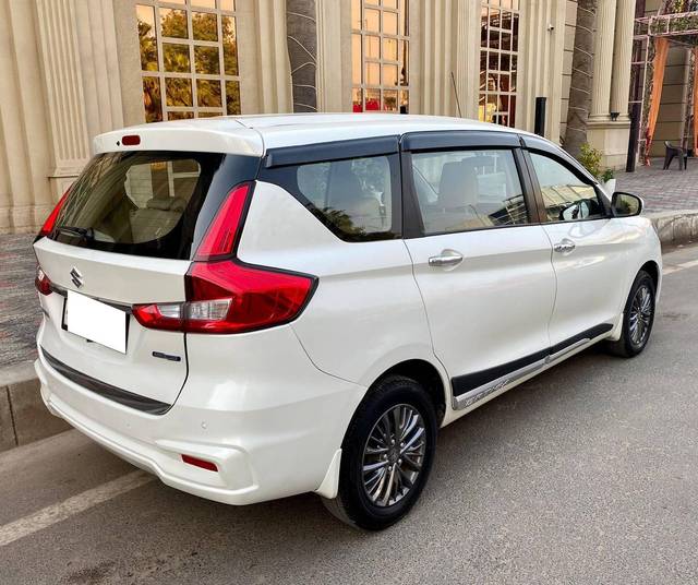 https://images10.gaadi.com/usedcar_image/4530843/original/processed_2b3ffb0841f2775c8bac44fb0393e377.jpg?imwidth=6402