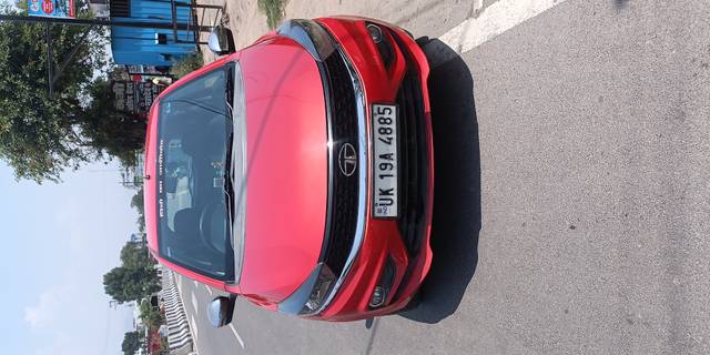 https://images10.gaadi.com/usedcar_image/4530854/original/aea9ebdfe3c5c977acfe8526c70077e8.jpg?imwidth=6400