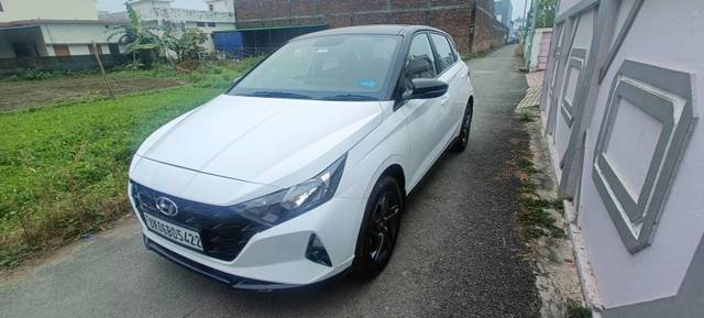 https://images10.gaadi.com/usedcar_image/4530878/original/processed_a5b8b8efb9eb65f5e4cf7c2079b96311.jpg?imwidth=6402