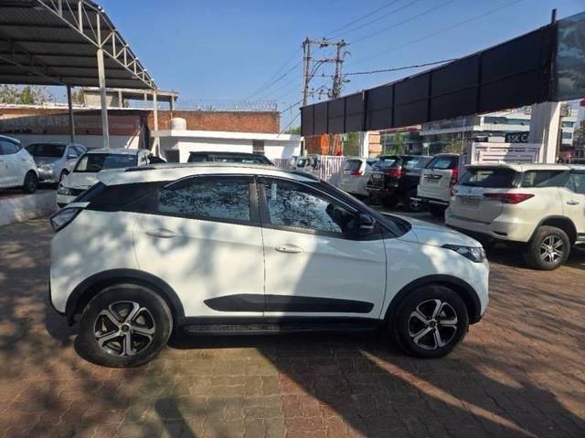 https://images10.gaadi.com/usedcar_image/4530880/original/processed_785dd47a-0833-49fc-8a46-a68abbf5dd22.jpg?imwidth=6401