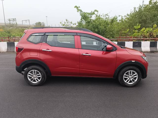 https://images10.gaadi.com/usedcar_image/4530946/original/6e2c37aada14dd654f4ad1aaf459013a.jpg?imwidth=6402