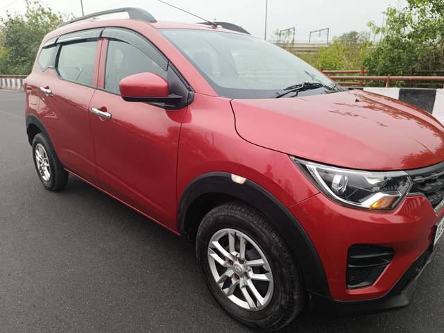 https://images10.gaadi.com/usedcar_image/4530946/original/processed_8e85707e41a0031885a8bb7c967e86f6.jpg?imwidth=6401