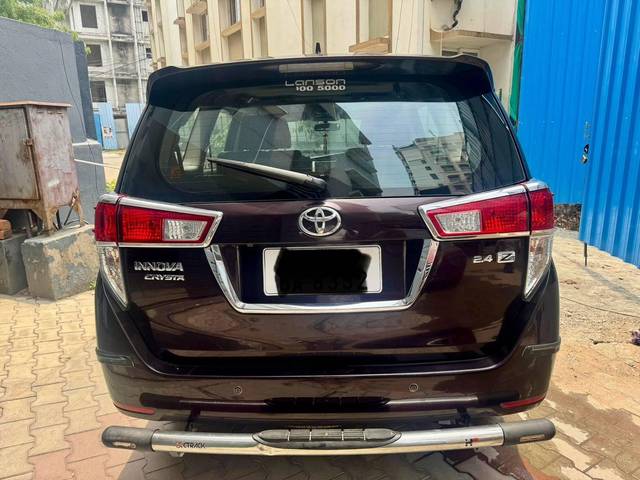 https://images10.gaadi.com/usedcar_image/4530950/original/processed_e5f9c70f50aecbd7099f0bfda775391a.jpg?imwidth=6401
