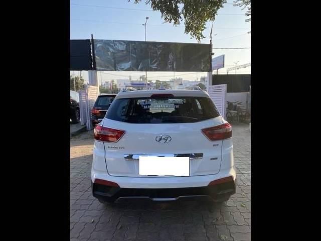https://images10.gaadi.com/usedcar_image/4530952/original/processed_0e93e88b-5c66-4b75-ac75-5cd7bf8e24cb.jpg?imwidth=6402