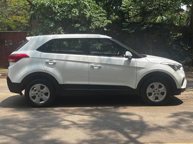 https://images10.gaadi.com/usedcar_image/4530968/original/27c2284fb4a140707a61c617400f514f.jpg?imwidth=6401