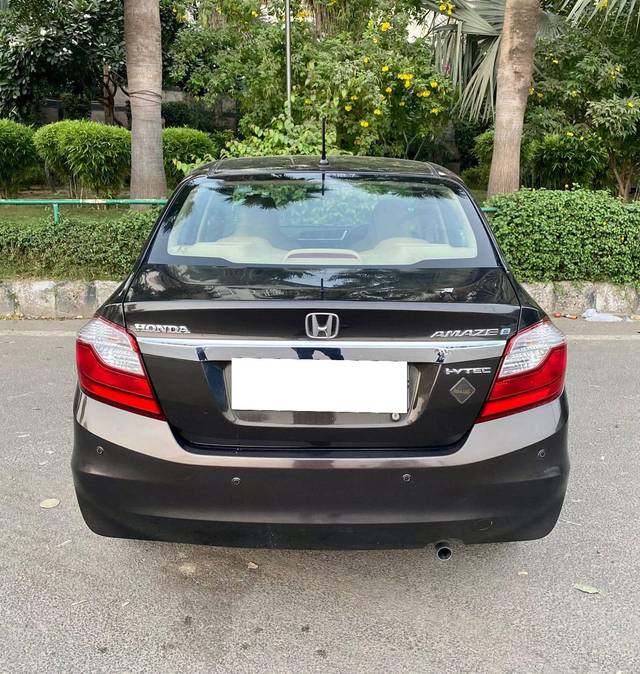 https://images10.gaadi.com/usedcar_image/4530975/original/processed_a49955e8b28dfe8c158a5a6c5bcc0f78.jpg?imwidth=6402