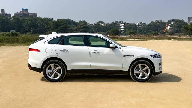 https://images10.gaadi.com/usedcar_image/4530977/original/processed_3d4966ee9489d3500776a0d0f6381d5a.jpg?imwidth=6401