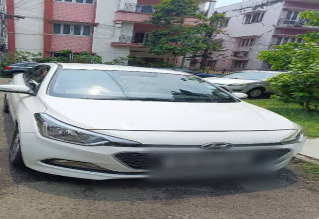 https://images10.gaadi.com/usedcar_image/4530978/original/3b3c2877-e119-42eb-a0db-eceb4944b3d6.?imwidth=6400