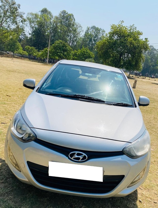 Second-hand 2014 Hyundai i20 Sportz 1.2 for sale in Yamuna Nagar-4