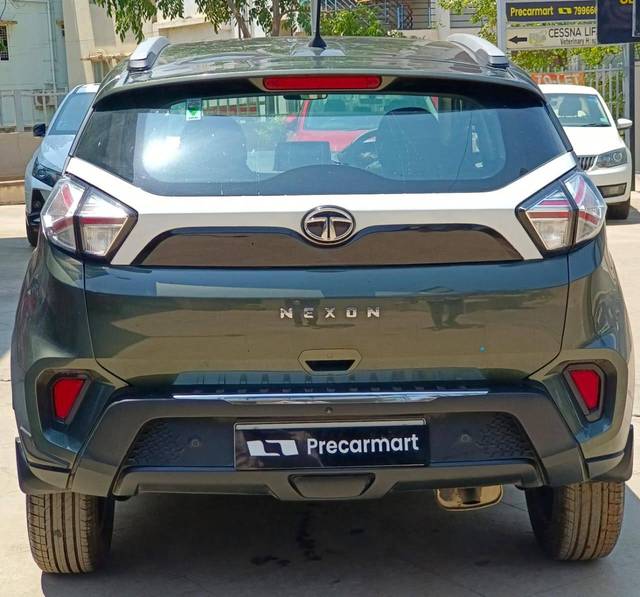 https://images10.gaadi.com/usedcar_image/4531005/original/processed_de6e3314bfb137731913d98f698e4980.jpeg?imwidth=6402