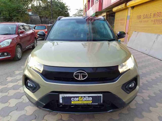 https://images10.gaadi.com/usedcar_image/4531010/original/3ad83cb253a105793071730c5b1a3121.jpg?imwidth=6402