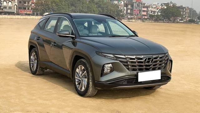 https://images10.gaadi.com/usedcar_image/4531018/original/processed_1d13e4bd7b1f88a9869b0c7958dbbd32.jpg?imwidth=6400