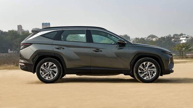 https://images10.gaadi.com/usedcar_image/4531018/original/processed_7d3a3f7d6f2fa4d4797508f96ff2e43d.jpg?imwidth=6401