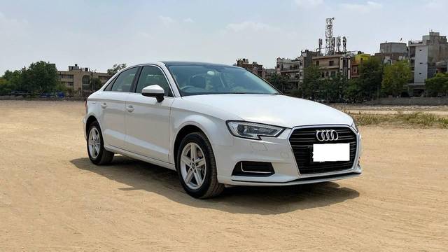 https://images10.gaadi.com/usedcar_image/4531023/original/processed_94800c125c036716472c408286f6a09b.jpg?imwidth=6400