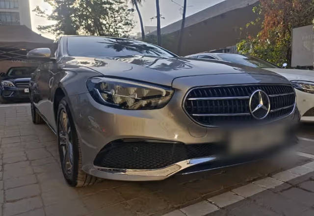 https://images10.gaadi.com/usedcar_image/4531031/original/32ebf9a4-5be5-4719-b8fe-afdcdfe1b8ea.?imwidth=6402