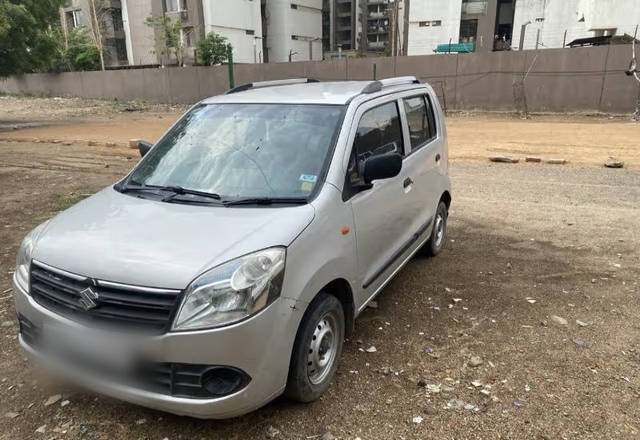 https://images10.gaadi.com/usedcar_image/4531046/original/2801aed6-e0db-4e1e-b5ea-5c42a47ae445.?imwidth=6401