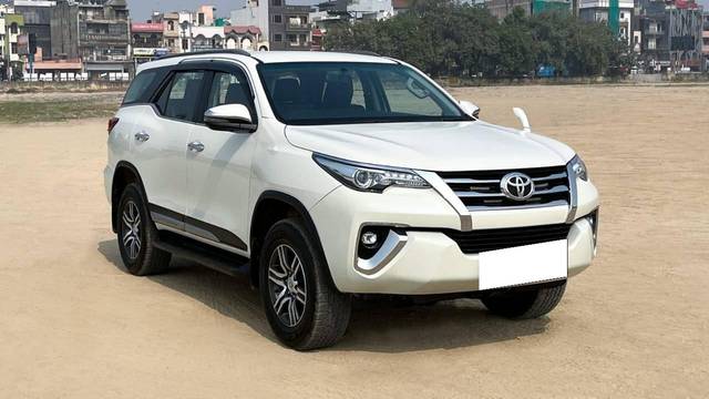 https://images10.gaadi.com/usedcar_image/4531058/original/processed_69ce486db087459bf803458cbc19733e.jpg?imwidth=6400