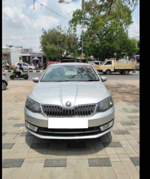 https://images10.gaadi.com/usedcar_image/4531062/original/processed_490247cda5596ca19a08ed6dd0acc8b8.png?imwidth=6400