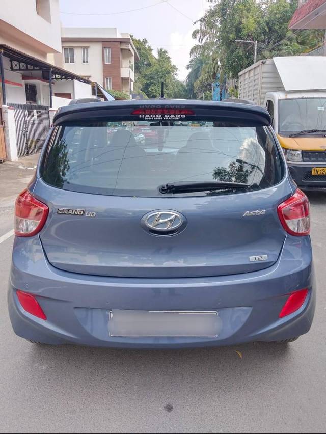 https://images10.gaadi.com/usedcar_image/4531064/original/processed_75f75c74aa6c505996ddce89f04b702f.jpg?imwidth=6402
