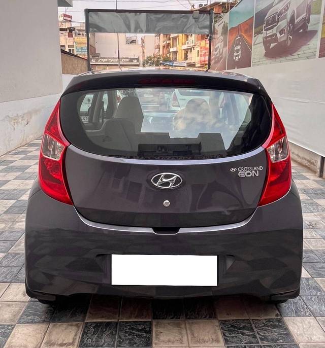 https://images10.gaadi.com/usedcar_image/4531065/original/processed_866df0eb9efb1fda8eb1c6aa1481f1e1.jpg?imwidth=6402