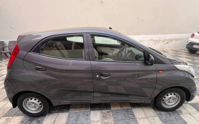 https://images10.gaadi.com/usedcar_image/4531065/original/processed_e608a5fd32058837ea189f9474d53733.jpg?imwidth=6401