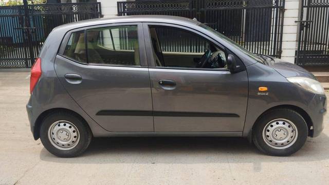 https://images10.gaadi.com/usedcar_image/4531072/original/processed_0fac16d2fb6bc26fbfcbb38ec0ad9be0.jpg?imwidth=6401