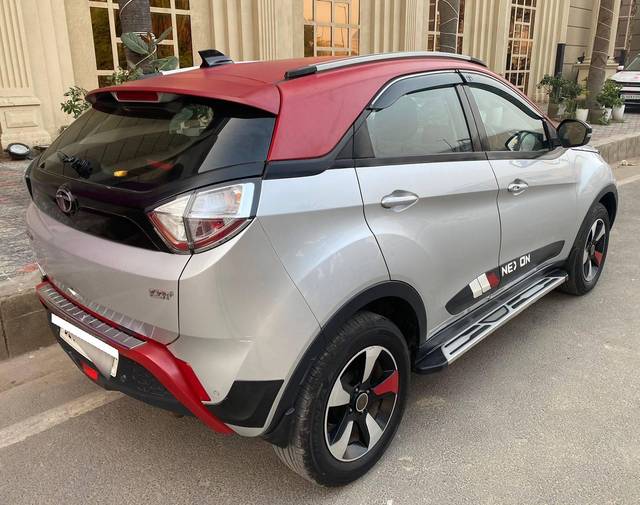 https://images10.gaadi.com/usedcar_image/4531080/original/processed_a6dfe63ba8b0209a9ca33d0577b7ab28.jpg?imwidth=6402