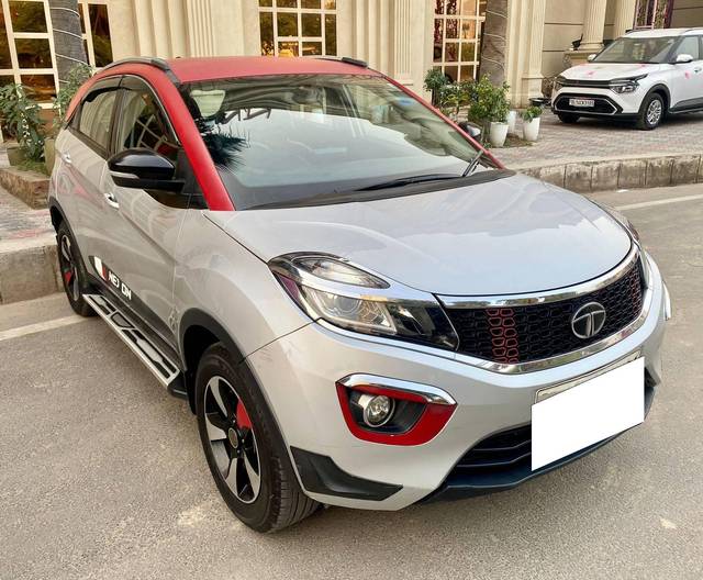 https://images10.gaadi.com/usedcar_image/4531080/original/processed_b01edf187f3063e09d888b0f7a5c154f.jpg?imwidth=6400