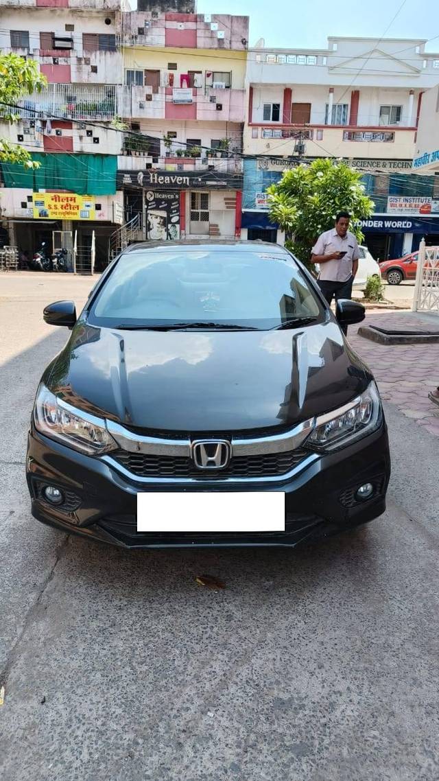 https://images10.gaadi.com/usedcar_image/4531089/original/processed_27173224d58e13bf41dc2573c80b7d21.jpg?imwidth=6401