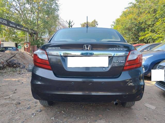https://images10.gaadi.com/usedcar_image/4531095/original/processed_7e40d2211e144787fa160910eb19985c.jpg?imwidth=6401