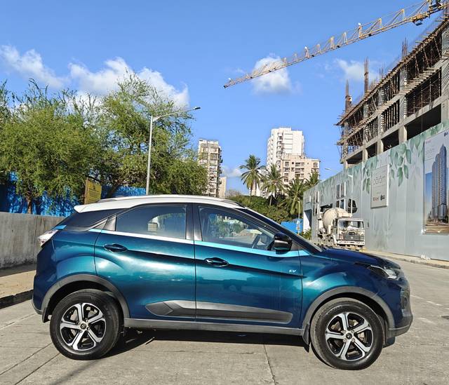 https://images10.gaadi.com/usedcar_image/4531103/original/processed_6177b12a4877faf24319bc4ddf6993c2.jpg?imwidth=6401