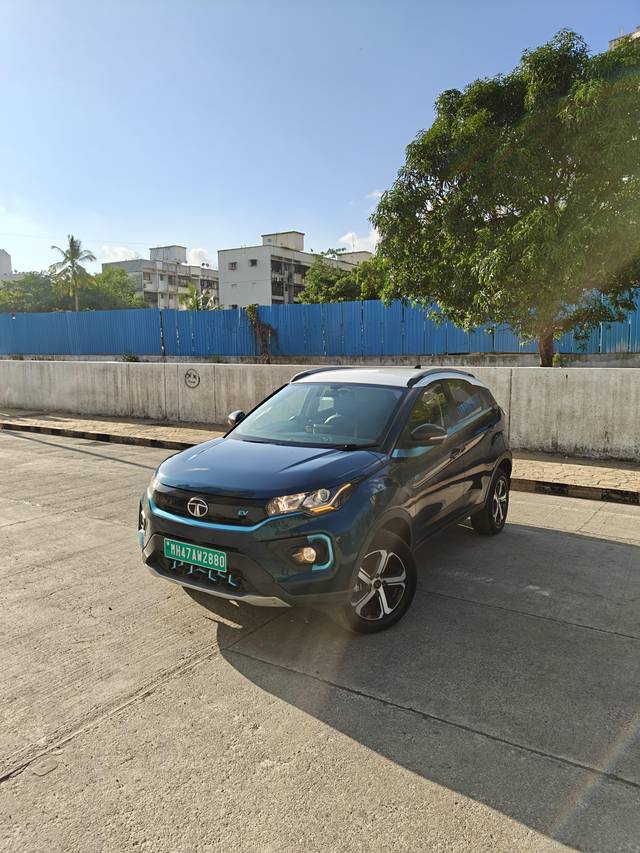 https://images10.gaadi.com/usedcar_image/4531103/original/processed_e4d73dda82de18be5ce2d5e2f901a8a1.jpg?imwidth=6400