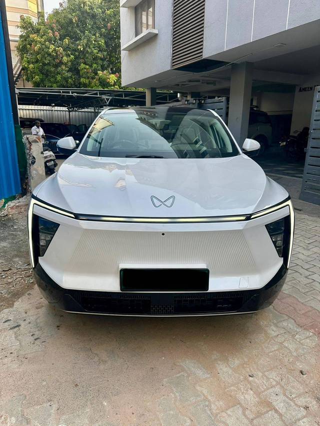 https://images10.gaadi.com/usedcar_image/4531104/original/processed_951041831b30fb68a074af70dac6cccf.jpg?imwidth=6401