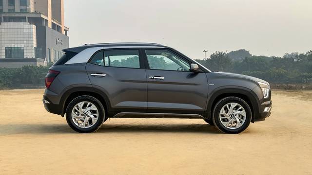 https://images10.gaadi.com/usedcar_image/4531108/original/b085a0a22c57e85de7e211ffd4c18a79.jpg?imwidth=6401