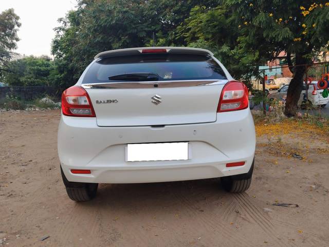 https://images10.gaadi.com/usedcar_image/4531110/original/processed_6de67d2b88de8c9caf9deabf93c4db5a.jpg?imwidth=6402