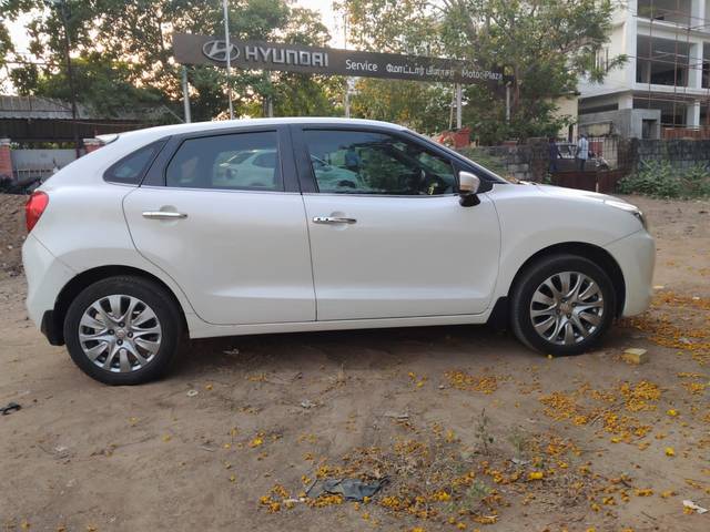 https://images10.gaadi.com/usedcar_image/4531110/original/processed_e88c10e27f5fa2c308badaec19785e58.jpg?imwidth=6401
