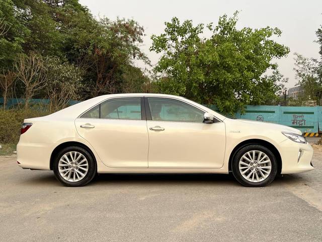 https://images10.gaadi.com/usedcar_image/4531114/original/processed_a24d58cc05c267acca9f5fe820cba555.jpg?imwidth=6401