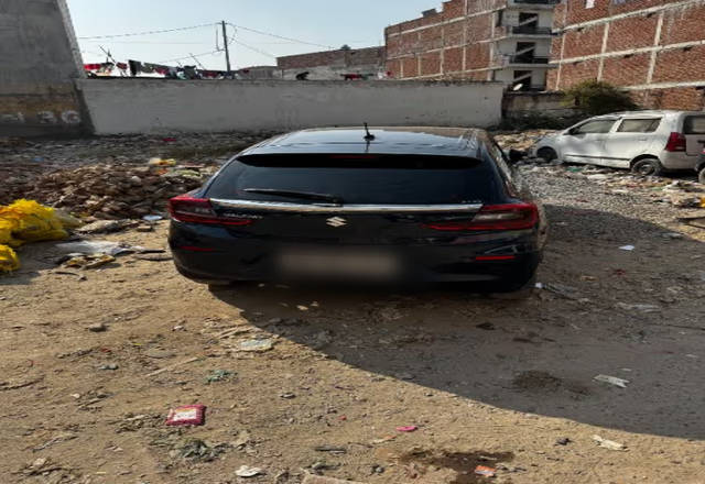 https://images10.gaadi.com/usedcar_image/4531115/original/ef4181a6-c81d-43b5-893a-5fd7cd6e3fa4.?imwidth=6401