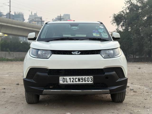 https://images10.gaadi.com/usedcar_image/4531125/original/0eba61c1e95772b8a9329c4e58daf9a7.jpg?imwidth=6402