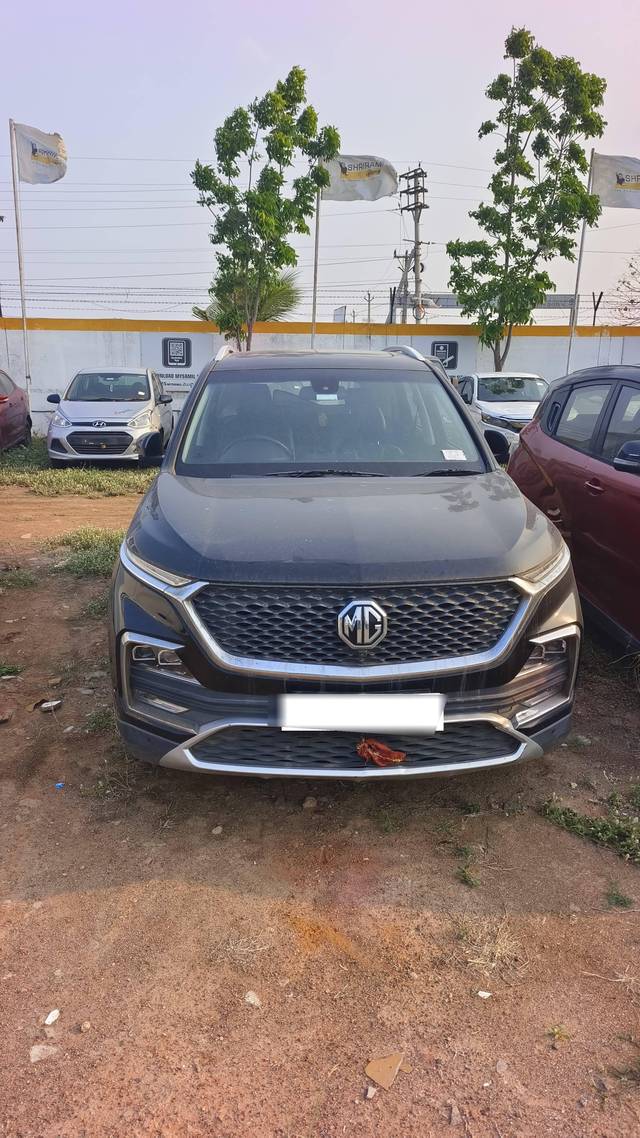 https://images10.gaadi.com/usedcar_image/4531129/original/processed_bddf3877387c08dce5ebe2c6c3c3b967.jpg?imwidth=6400