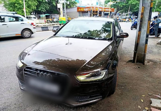 https://images10.gaadi.com/usedcar_image/4531145/original/f04bd871-7bb4-41fb-91e8-466635a6f531.?imwidth=6400