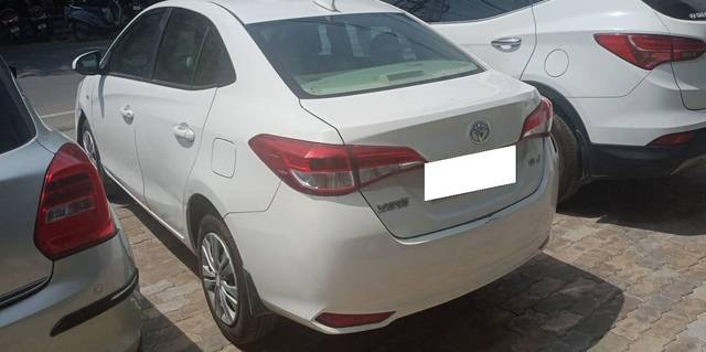 https://images10.gaadi.com/usedcar_image/4531149/original/processed_c36bef526520b1d98602790f9979992d.jpg?imwidth=6402