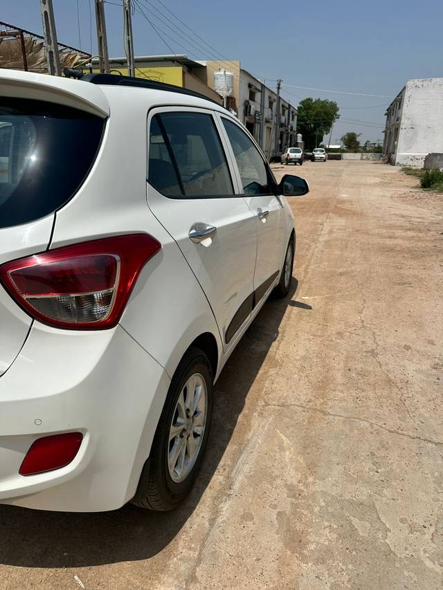 https://images10.gaadi.com/usedcar_image/4531160/original/21acf34d9efdffb802d510cfe67b95e4.jpg?imwidth=6402