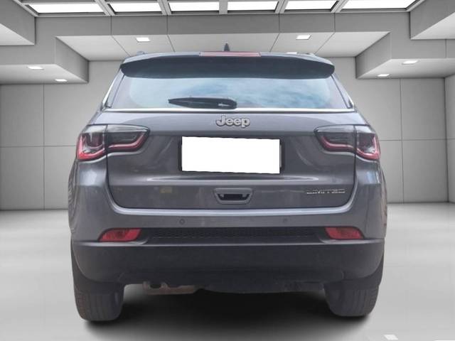 https://images10.gaadi.com/usedcar_image/4531206/original/processed_72153af546cdf56273d60315e5abda62.jpeg?imwidth=6402