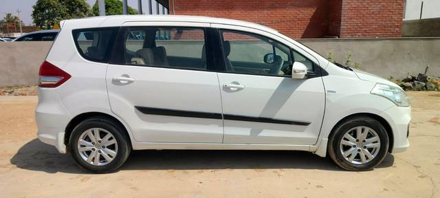 https://images10.gaadi.com/usedcar_image/4531207/original/7b49e7c2172a7d16bce64ef0e39d31ee.jpg?imwidth=6401