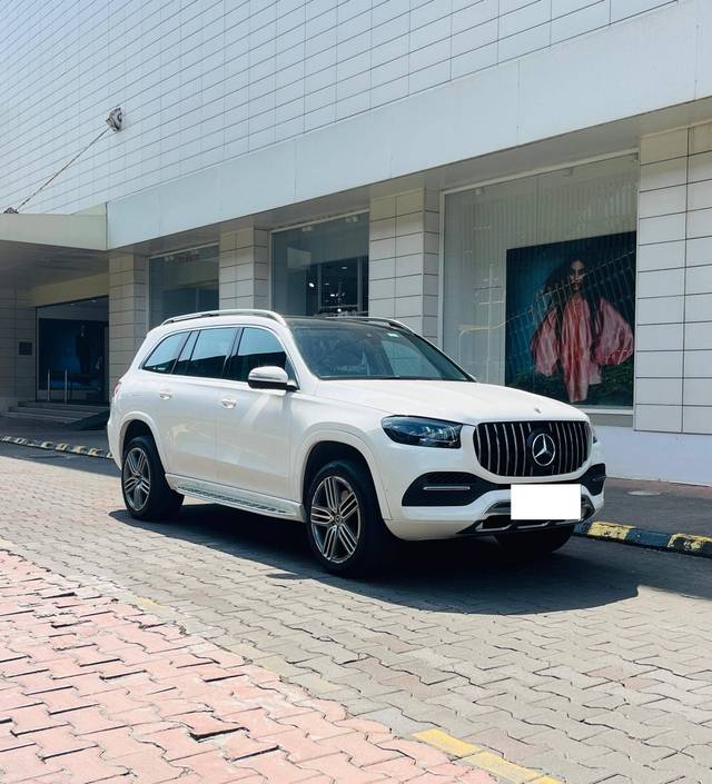 https://images10.gaadi.com/usedcar_image/4531208/original/processed_780e9b38e4e7e55efed1b367624123d1.jpg?imwidth=6400